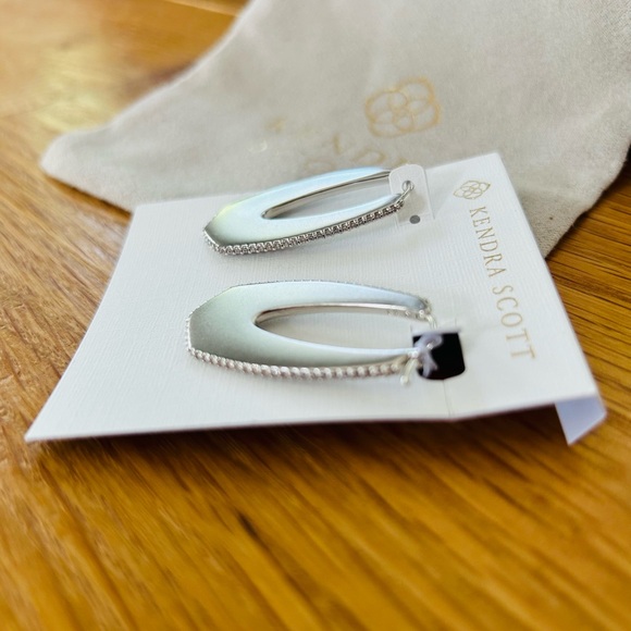 NWT Kendra Scott Adeline Hoop Earrings - Picture 4 of 7